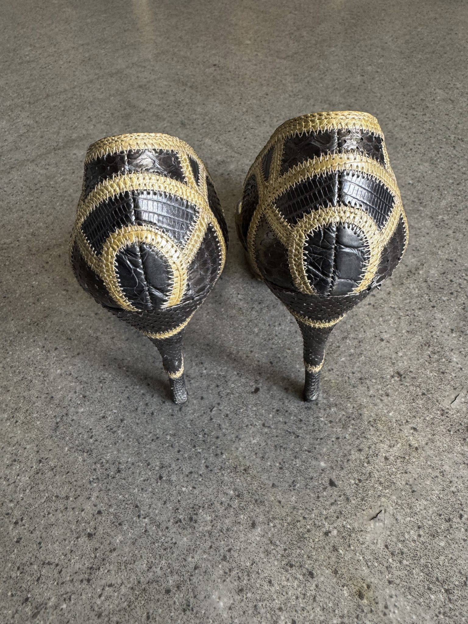 Gucci two Tone Python and Croc Leather Pointed Toe Platform Pumps(uk3) - Image 3