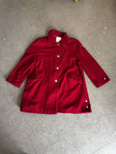 Dolce & Gabbana 80% WOOL red COAT  (uk16)