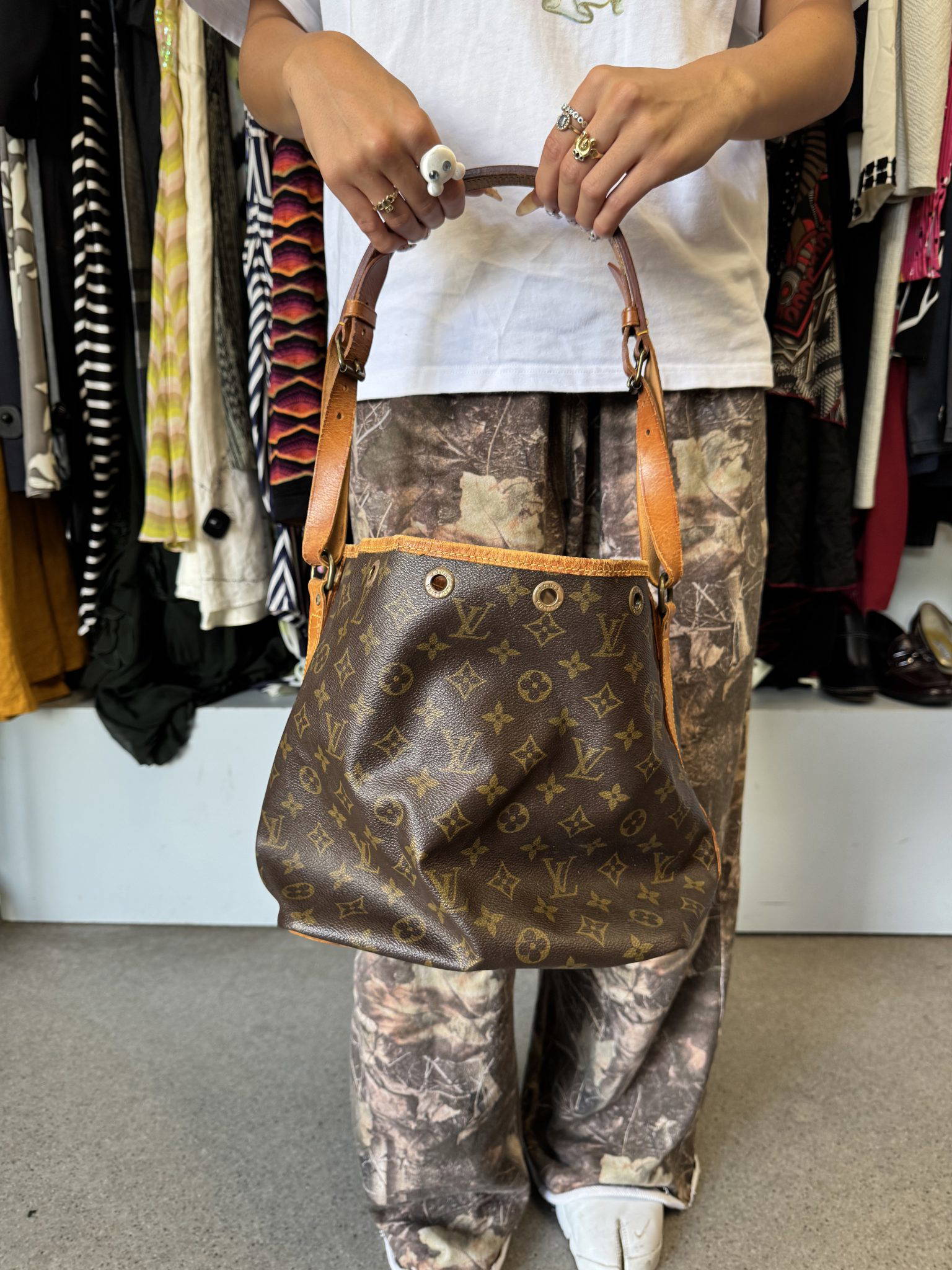 Louis Vuitton LV Monogram Canvas Noé Bag - March 1988 - Image 3