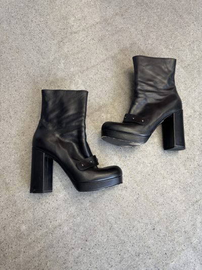 PINKO BLACK CHUNKY HEEL BOOTS (uk7.5)