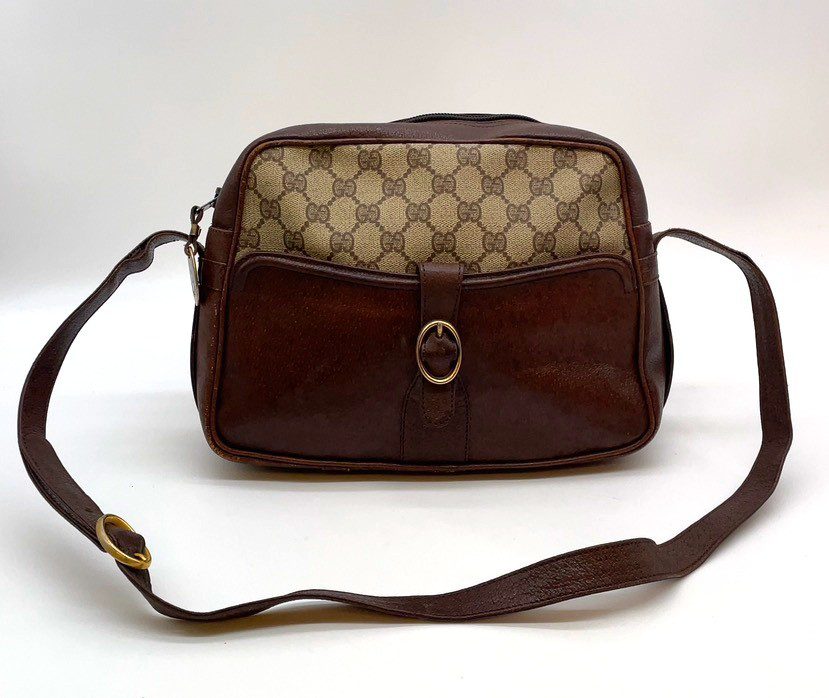 Gucci Accessory Collection GG Supreme Monogram Camera Bag-1980’S - Image 5